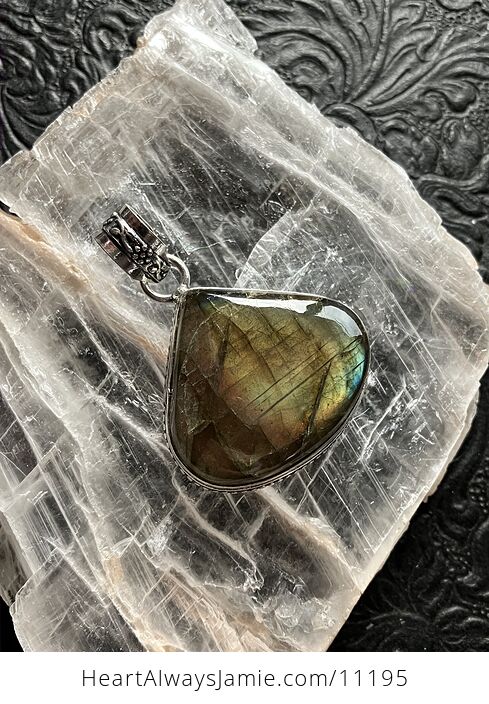 Labradorite Crystal Stone Jewelry Pendant - #A2M3YD2JO7o-1