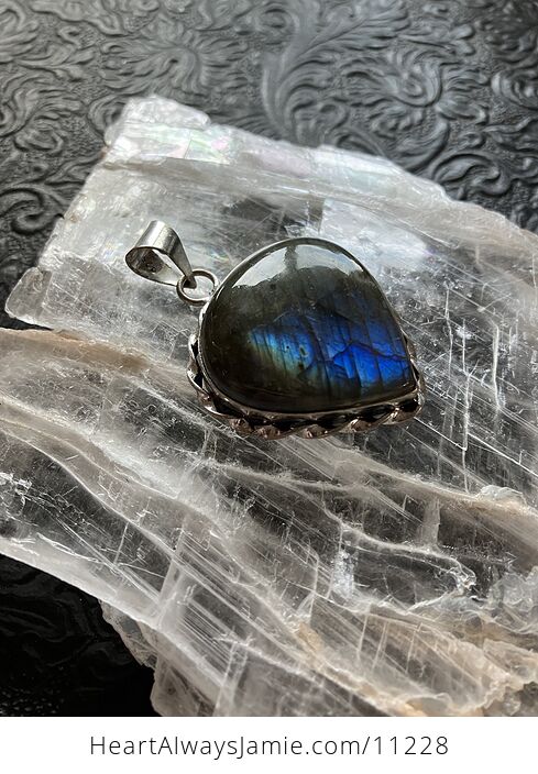 Labradorite Crystal Stone Jewelry Pendant - #QvA90x0vIDI-1