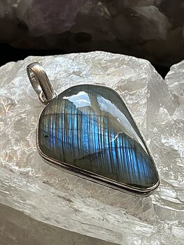 Labradorite Gemstone Crystal Jewelry Swirl Pendant #UoxaB2c5WF4