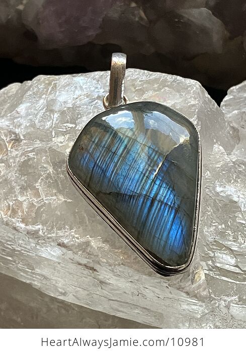 Labradorite Gemstone Crystal Jewelry Swirl Pendant - #UoxaB2c5WF4-2
