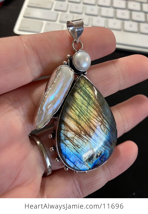 Large Flashy Labradorite and Pearl Crystal Stone Jewelry Pendant - #iNTNSVywtIo-1