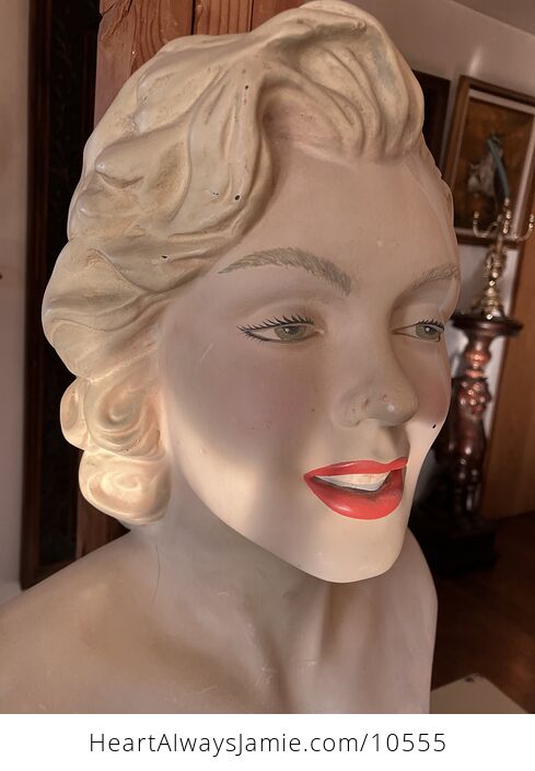 Marilyn Monroe 1950s Bust Statue Sculpture - #dUGs2KabWFw-9