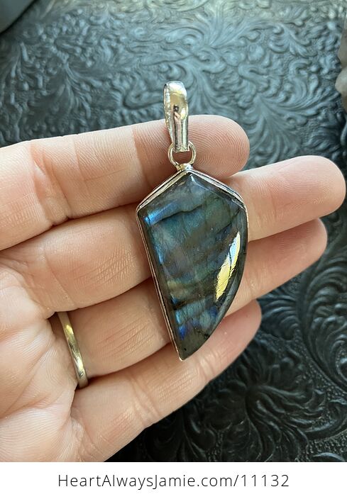 Natural Blue Flash Labradorite Crystal Stone Jewelry Pendant - #hsZ7yfoeUU0-5