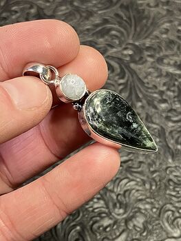 Natural Green Seraphinite and Rainbow Moonstone Crystal Stone Jewelry Pendant #nbgydf203w8