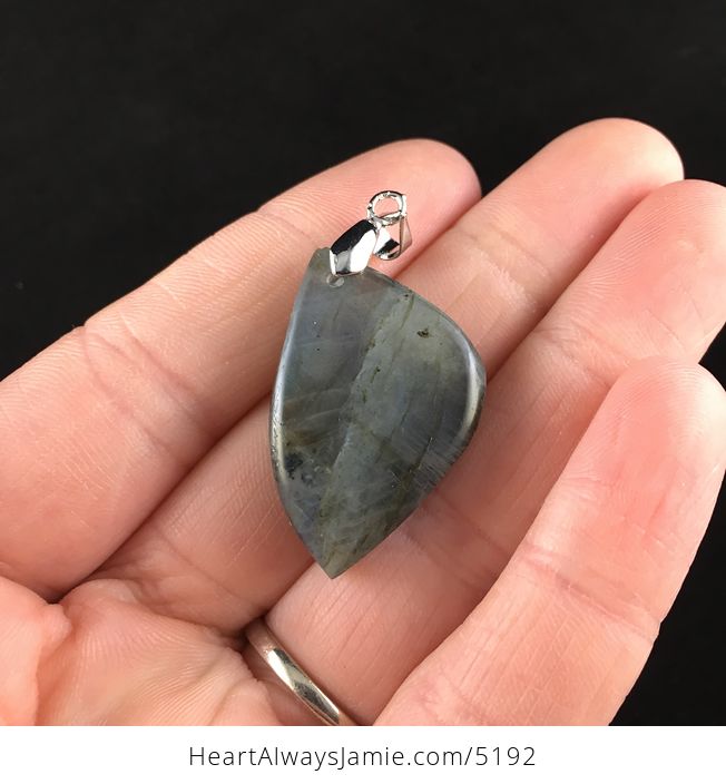 Natural Labradorite Stone Jewelry Pendant - #v3eFQRYlGnw-5