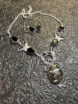 Nature Fairy Themed Turitella Agate and Onyx Jewelry Set Necklace and Earrings #optllefVSnM