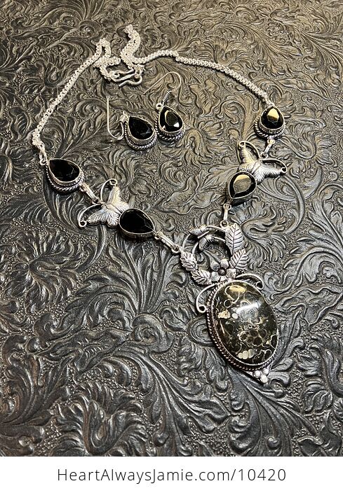 Nature Fairy Themed Turitella Agate and Onyx Jewelry Set Necklace and Earrings - #optllefVSnM-1