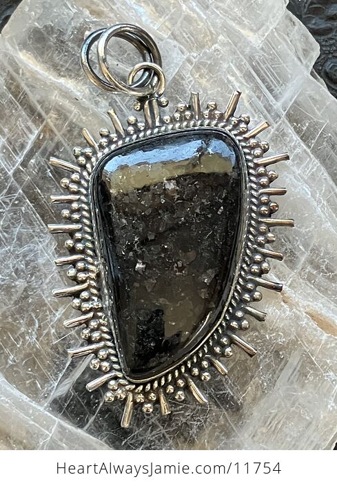 Nuummite Crystal Stone Jewelry Pendant - #bE8H0dXNPfg-7