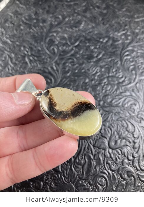 Oval Septarian Crystal Stone Jewelry Pendant - #F1ktvNMosUs-5