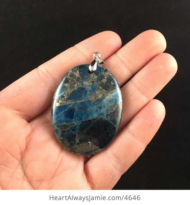 Oval Shaped Blue Kyanite Stone Jewelry Pendant - #T32pYB5ZLeg-1