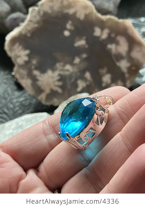 Pending Gorgeous Heart Shaped Faceted Blue Topaz Gemstone Gem Pendant Necklace - #0blwKwrVKV8-3