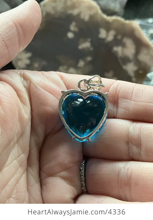 Pending Gorgeous Heart Shaped Faceted Blue Topaz Gemstone Gem Pendant Necklace - #0blwKwrVKV8-5