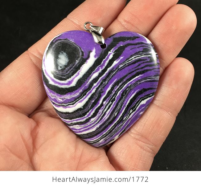 Pretty Black White and Purple Synthetic Heart Shaped Stone Pendant - #E3jl1p0AJKM-1