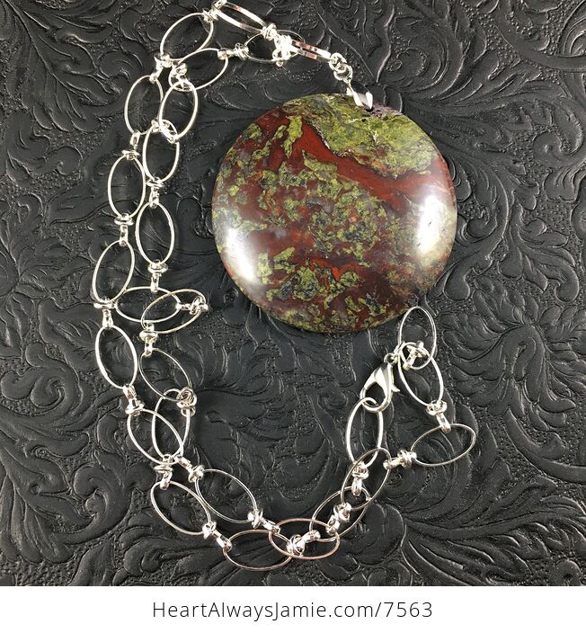 Round Green and Red African Bloodstone Jewelry Pendant Necklace with Oval Link Chain - #bzOpokM56qo-9