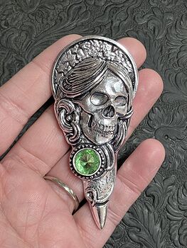 Santa Muerte Skull Pendant with a Faceted Peridot Gem Stone Crystal Jewelry #myHxEMWaVaM