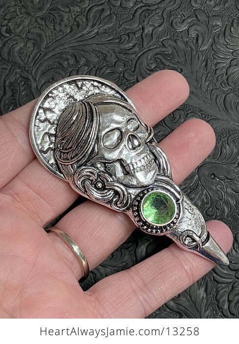 Santa Muerte Skull Pendant with a Faceted Peridot Gem Stone Crystal Jewelry - #myHxEMWaVaM-2