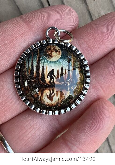 Sasquatch Bigfoot Cryptid Pendant Keychain Charm - #dQnPbraPqNY-5