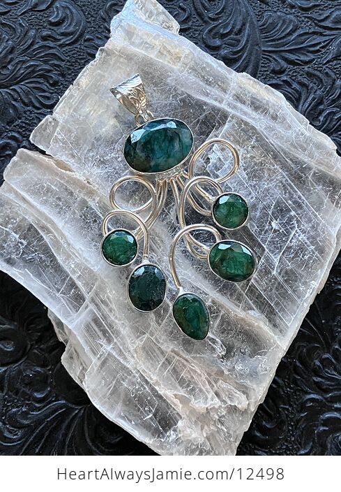 Simulated Emerald Gemstone Crystal Jewelry Swirl Pendant - #crromHBpp58-3