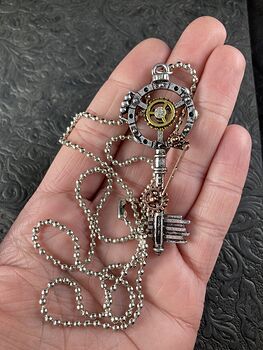 Skeleton Key Steampunk Necklace #GL1jzC9pPvg