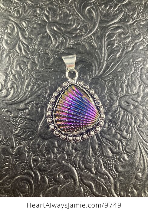 Slightly Imperfect Metallic Purple Blue Yellow Aura Cockle Sea Shell Jewelry Pendant - #p5dXWfGiwmk-1