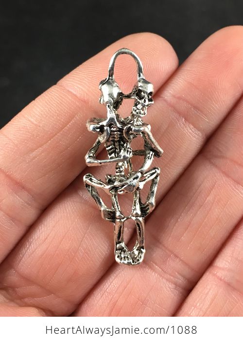 Stainless Steel Skeletons Making Love Pendant - #8EWLmGV7Nto-1