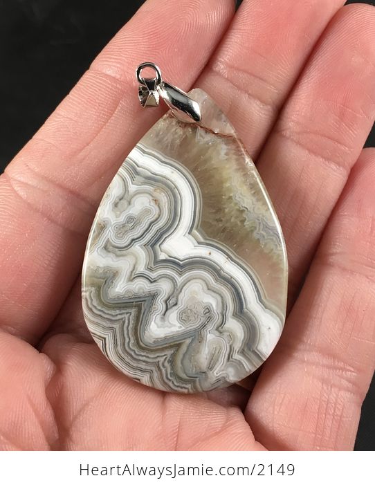 Stunning White Beige and Tan Crazy Lace Agate Druzy Stone Pendant Necklace - #2JuUi4bGxaA-2