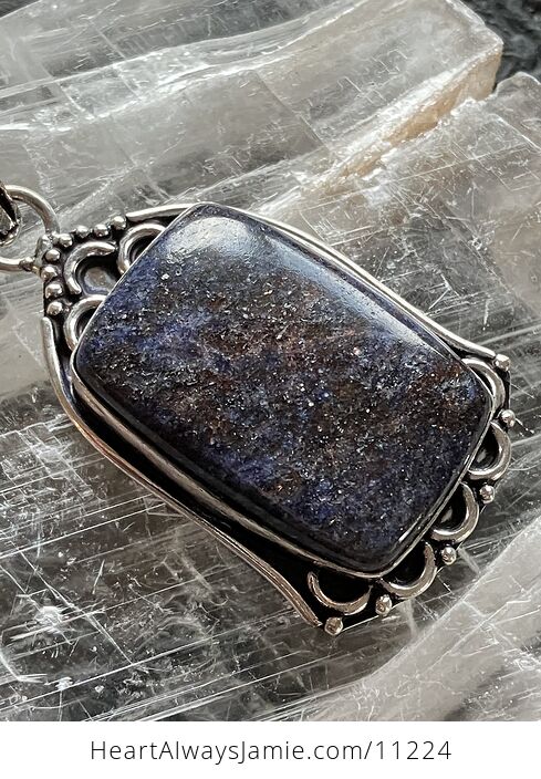 Sunstone in Purple Iolite Crystal Stone Jewelry Pendant - #xQ5WgBEcEwE-7