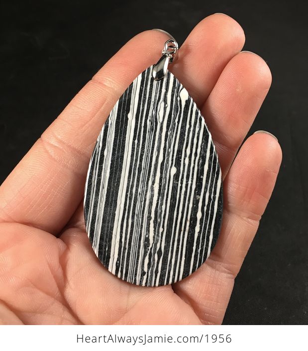 Synthetic Black and White Stripes Stone Pendant Necklace - #FwV4R4QHszI-1