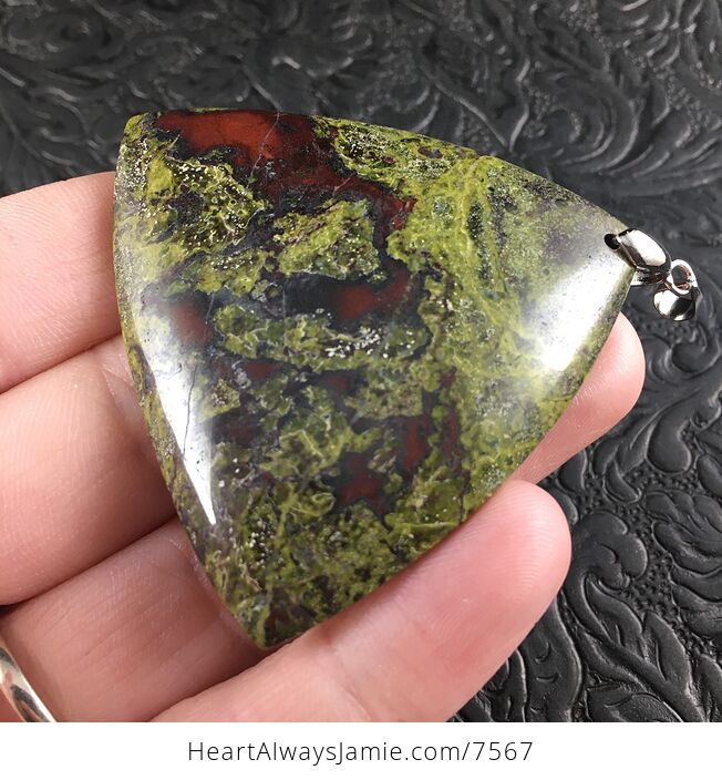 Triangle Green and Red African Bloodstone Jewelry Pendant - #TIJVwB0ZRLs-4