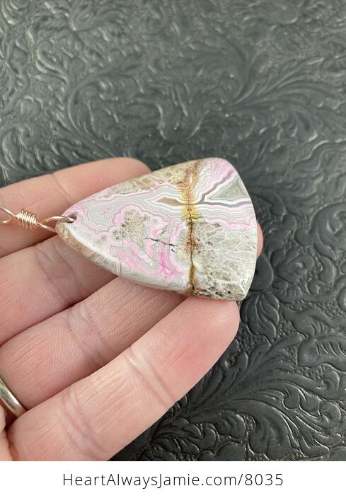 Triangular Pink and Beige Mexico Crazy Lace Agate Stone Pendant Necklace - #jdkk1QICld8-3