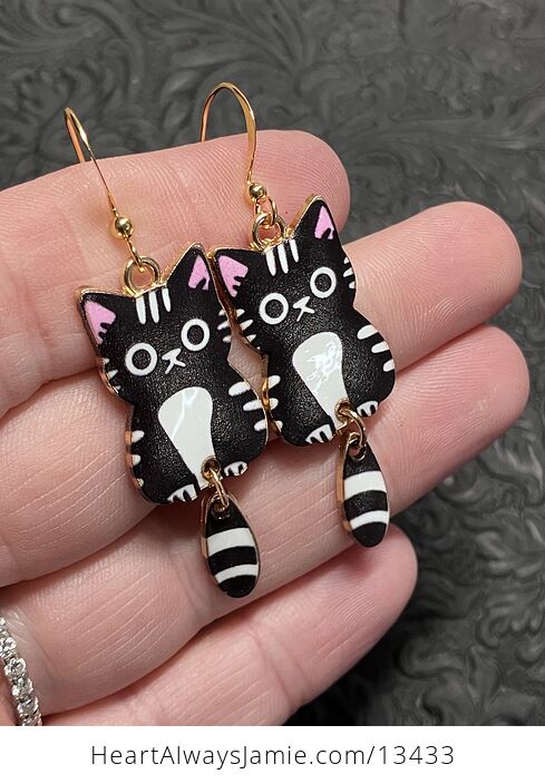 Tuxedo Cat Dangly Tail Earrings - #bmAsBY2IDxg-2