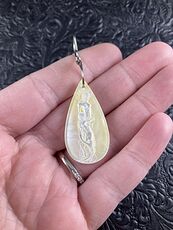 Two Carved Mermaids in Mother of Pearl Shell Pendant Jewelry #6SfvJyB3nK8