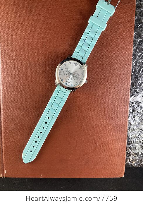 Used Watch with Light Blue Rubber Band - #s1CRxoIpQT8-1