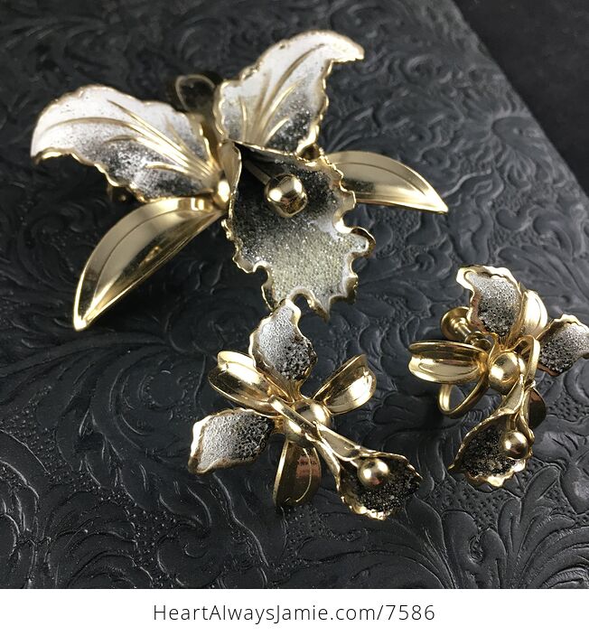 Vintage Gold Toned Black and White Orchid Flower Brooch and Screw Clip on Earring Jewelry Set - #LOQ7okbeP0w-3