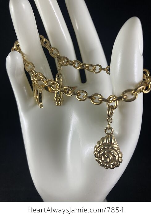 Vintage Gold Toned Di Chain Bracelet with Charms - #3DzPSyqSD0U-3