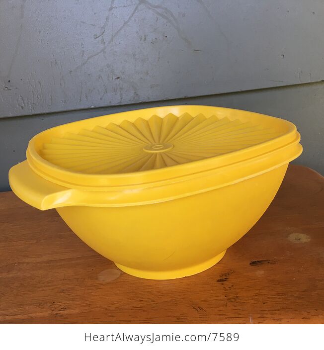 Vintage Yellow Tupperware Servalier Bowl 836 and Matching Lid 837 - #XFHwztyixkc-2