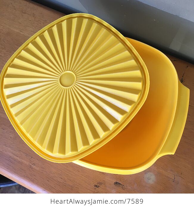 Vintage Yellow Tupperware Servalier Bowl 836 and Matching Lid 837 - #XFHwztyixkc-5