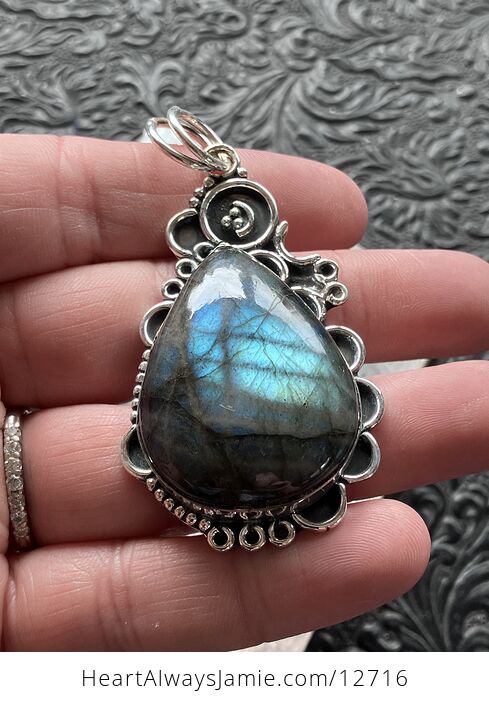 Witchy Blue and Green Flash Labradorite Crystal Stone Jewelry Pendant - #248gX07gqeg-3