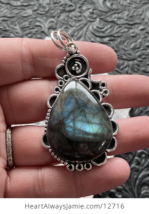 Witchy Blue and Green Flash Labradorite Crystal Stone Jewelry Pendant - #248gX07gqeg-2